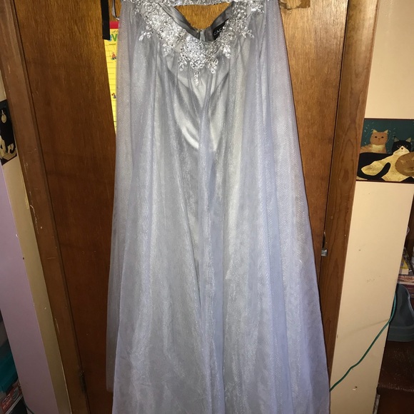 Prom dress - Picture 3 of 4